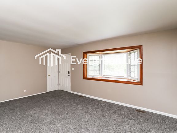 3rd image of 2305 Compton Rd