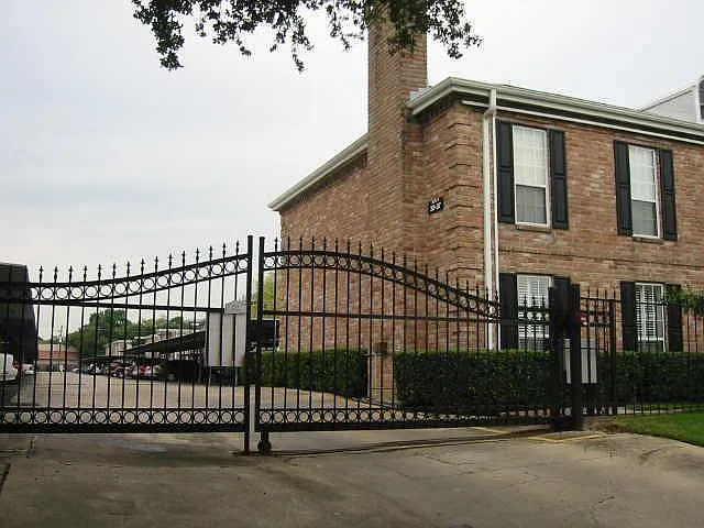 6402 Del Monte Dr #71 — Photo 16