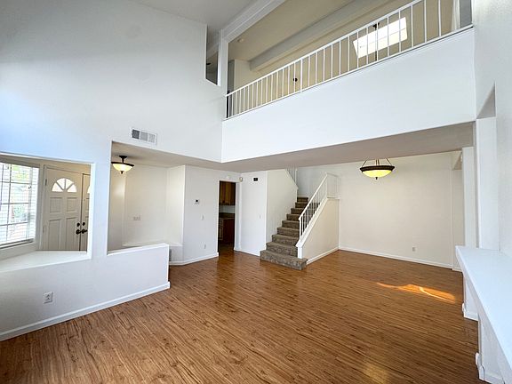 4th image of 1555 Golfcrest Pl
