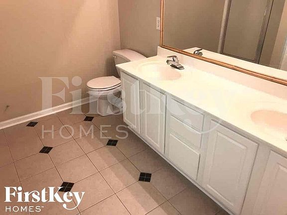 3rd image of 4172 Evian Way