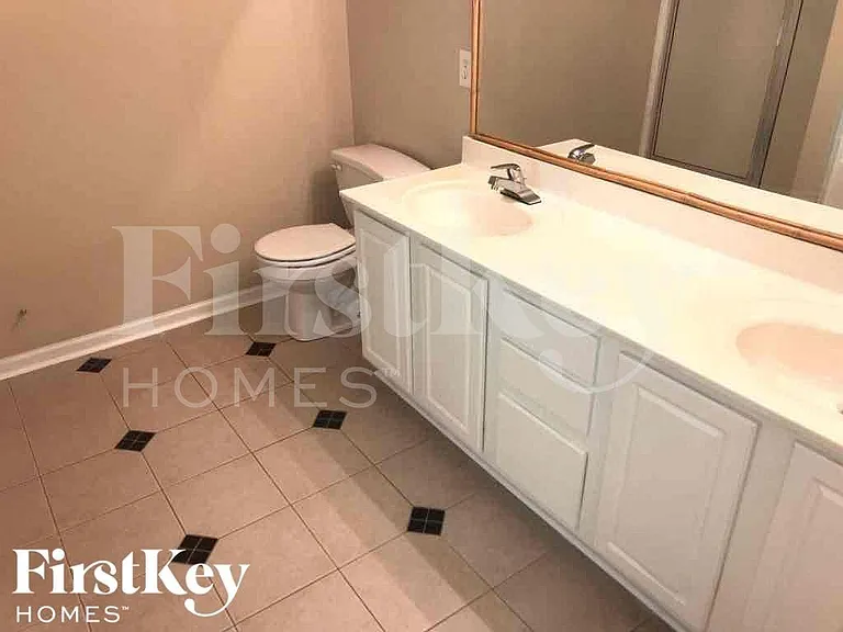 4172 Evian Way — Photo 3