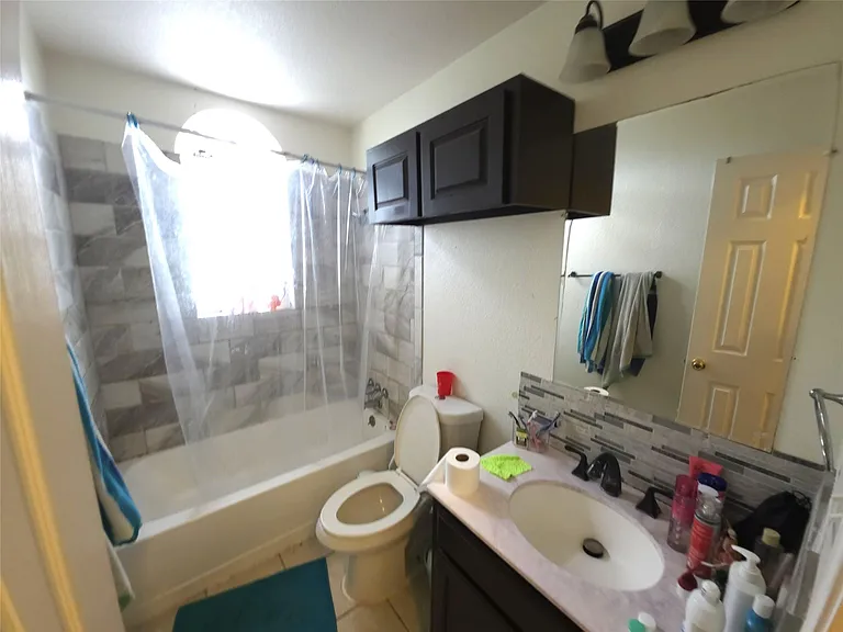 1600 Hollow Tree Blvd — Photo 13