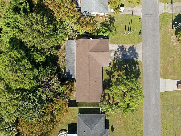 5950 Ackard Ave — Photo 40