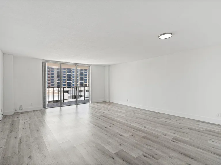 1900 S Ocean Blvd #10J — Photo 14