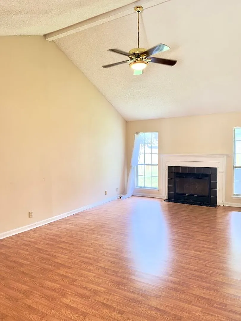109 Waterman Road — Photo 3