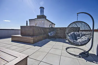 Rented by Level Group