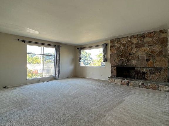 2nd image of 3025 Trousdale Dr