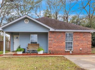 1009 W Osceola St, Wetumpka, AL 36092