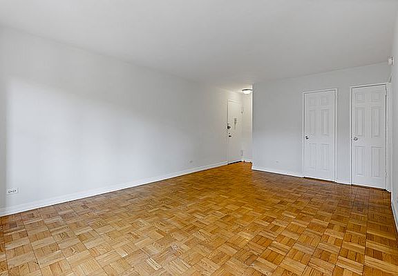 5th image of 200 E 15th St APT 6N