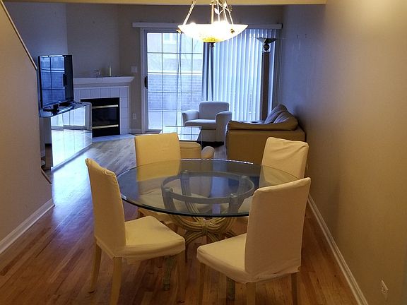 3rd image of 5025 Warren St #2