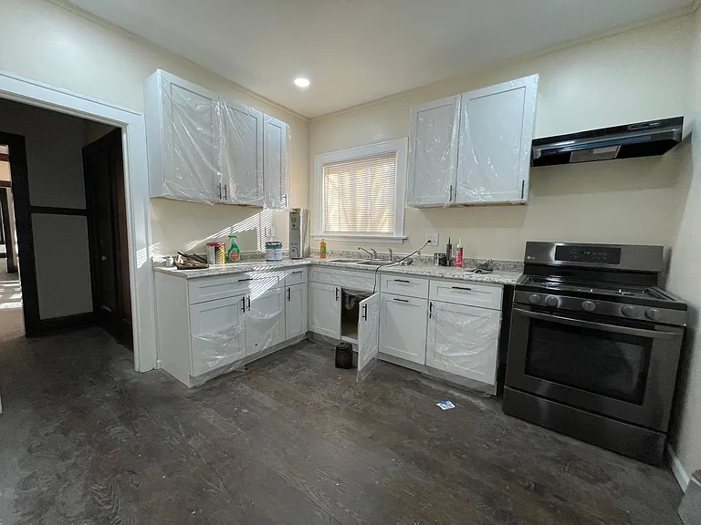 7550 S Green St — Photo 7