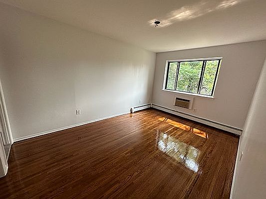 5th image of 23-83 37th St #B4