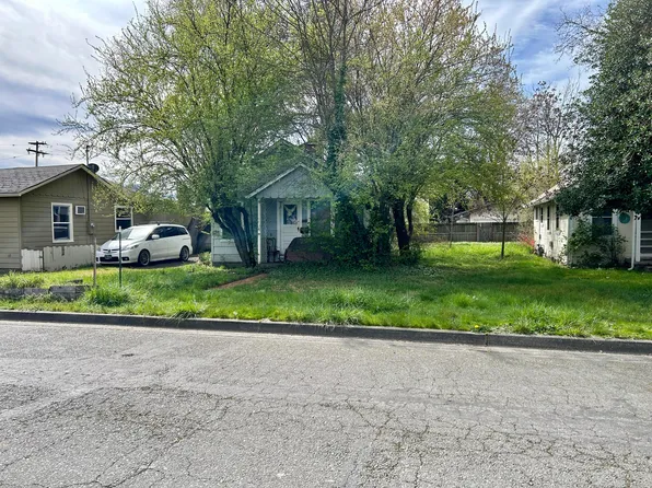 511-515 SE I St, Grants Pass, OR 97526