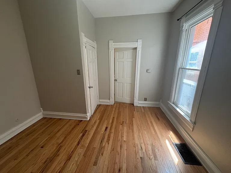 220 W 2nd Ave #1 — Photo 12