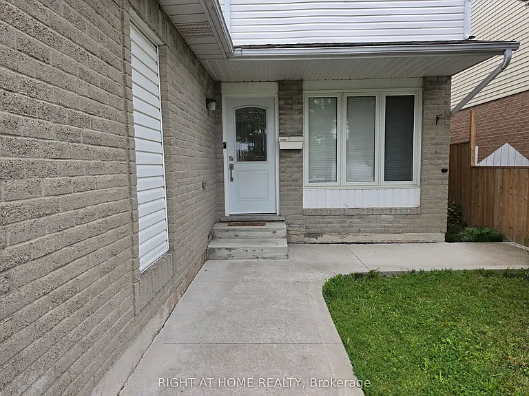 127 Dewitt Rd — Photo 2