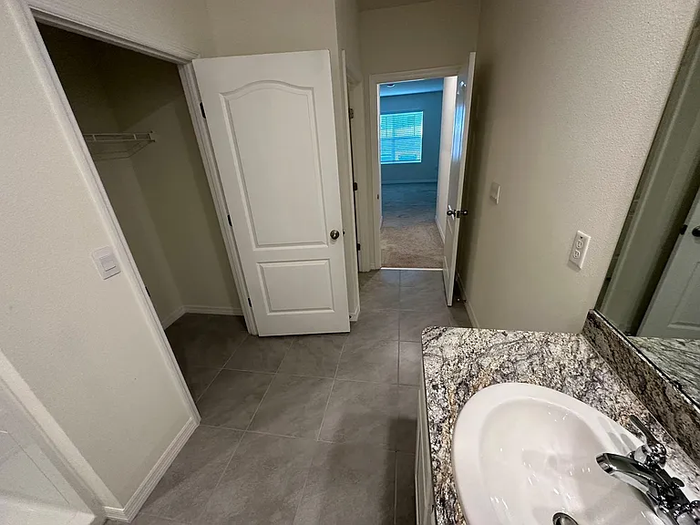 304 Sofia Ln — Photo 10