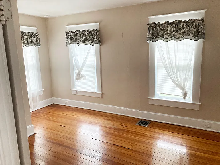 extra large living/bedroom