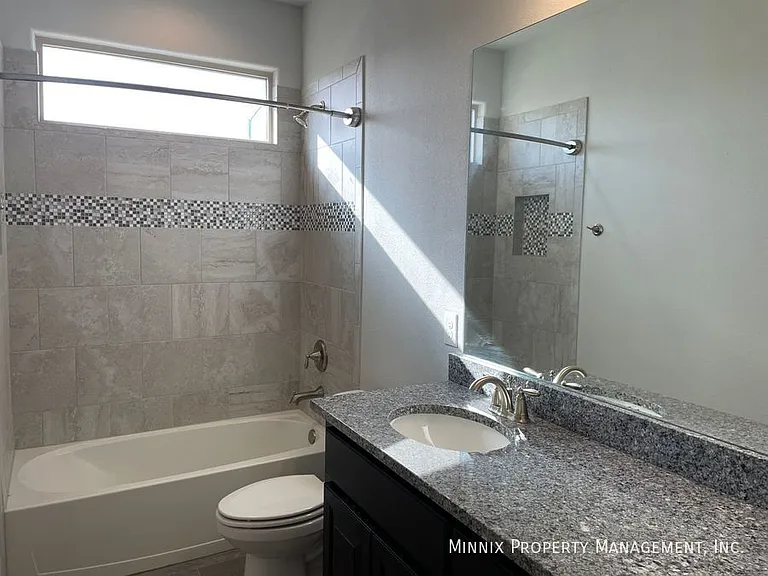 1219 Pavilion Pkwy — Photo 8
