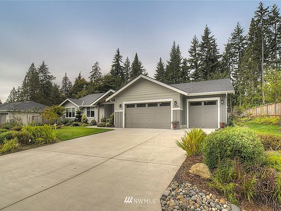 2nd image of 27804 McIntosh Loop NE