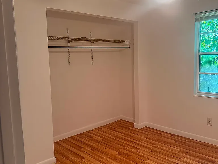 2824 Helen St — Photo 7