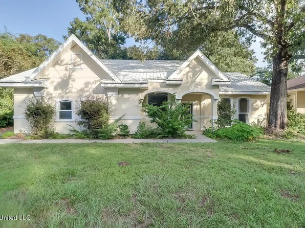 77113 Golf Club Dr, Diamondhead, MS 39525