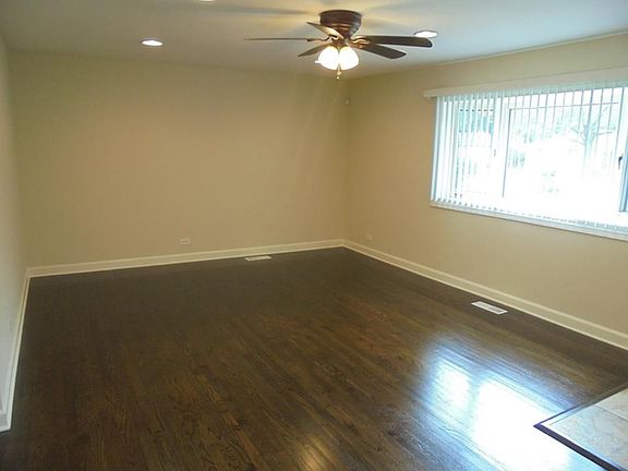 5th image of 9433 N Margail Ave