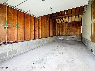 19 Princeton Dr — Photo 32