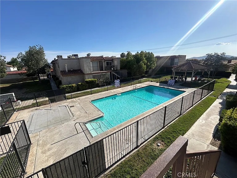 2469 W Acacia Ave — Photo 3