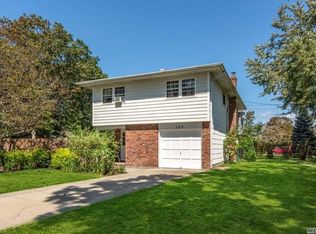 153 Timberpoint Rd, East Islip, NY 11730