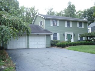 4690 Pine Cone Dr, Hermitage, PA