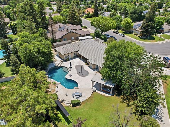 4th image of 1416 Fenwick Dr