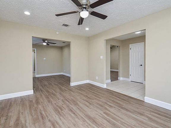 5th image of 22103 Fincastle Dr