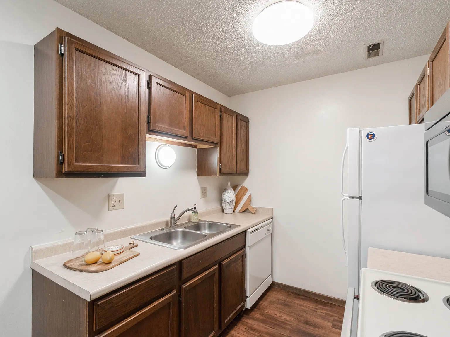 2 bed, 800 sqft, $799 — Photo 4