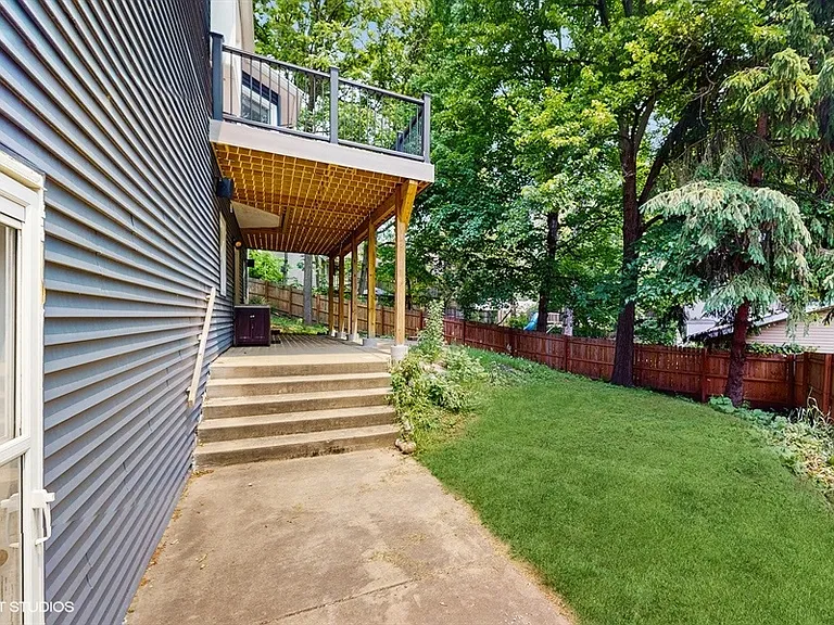 137 Forest Ave — Photo 45