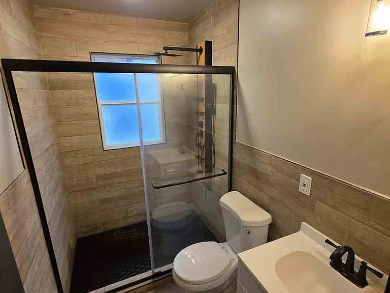 5506 23rd St — Photo 3