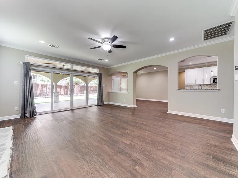 8603 Taylor Walk — Photo 5