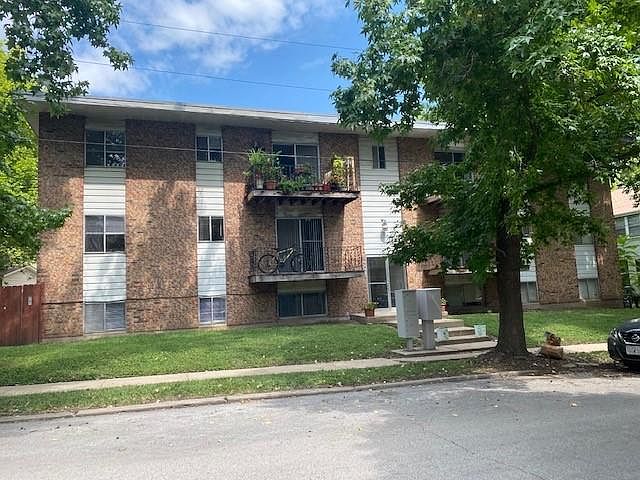 1st image of 1132 W 41st Ter APT 1