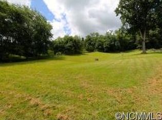 214 Knollwood Dr, WAYNESVILLE, NC 28786