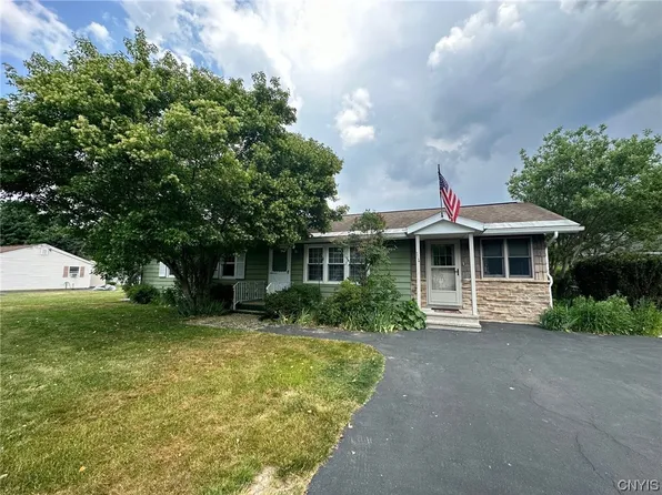 14 Wayne St, Ilion, NY 13357