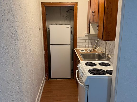 4th image of 1401 1st St #16
