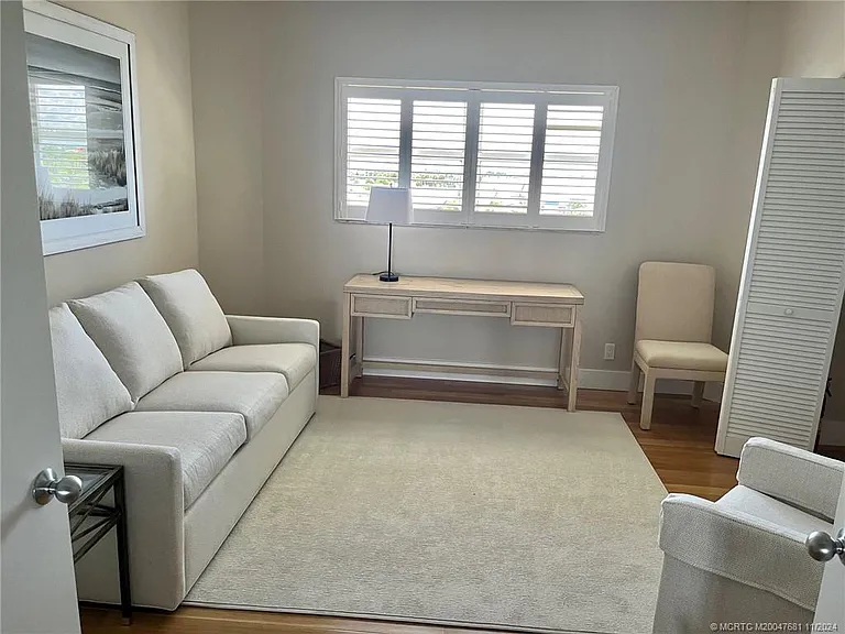 579 NE Plantation Rd #301 — Photo 13