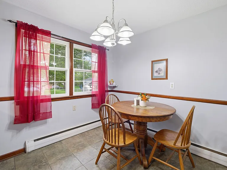 173 Colonial Dr #A — Photo 11