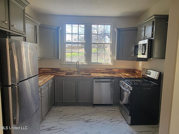 5th image of 34 Orange Ave