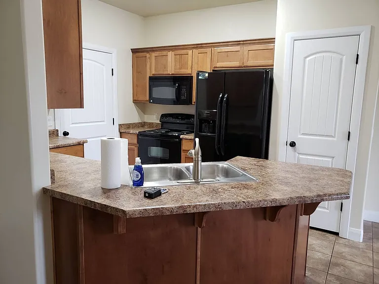 1385 W Clinton Way — Photo 6