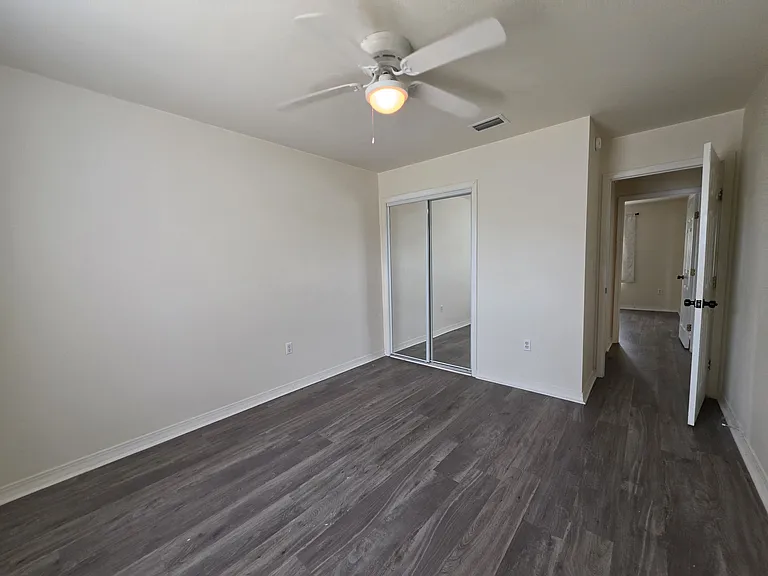 404 Riverchase Blvd — Photo 13
