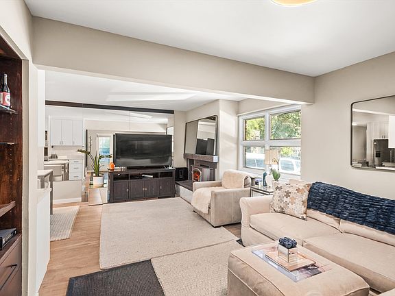 5th image of 250 S Original St APT E