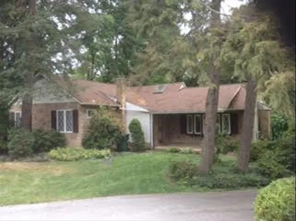 883 Brown Dr, Spring City, PA 19475