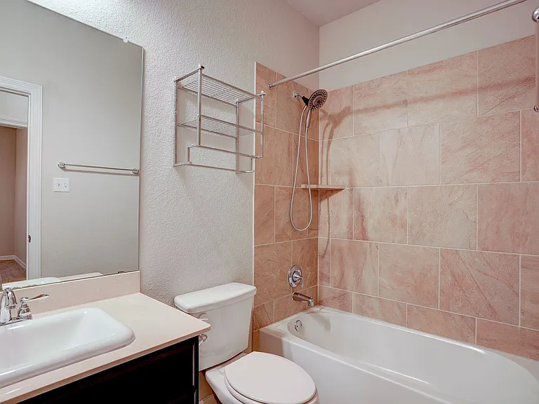 2212 Dillon Pond Ln #A — Photo 8