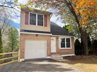 1004 Hill St, Phillipsburg Town, NJ 08865