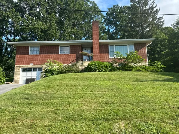 213 Powhatan Ave, Bluefield, WV 24701